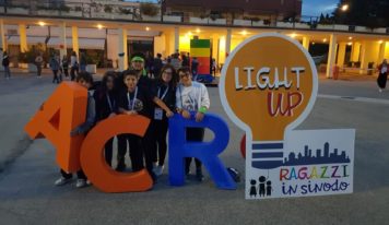 Light Up! – Ragazzi in Sinodo